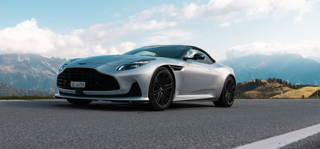 Aston Martin DB12 Volante Aston Martin DB12 Volante
